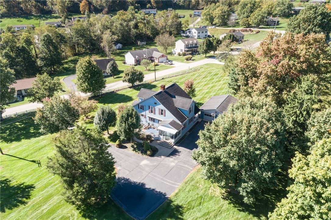 1741 Ridgewood Dr, Washington, PA 15301