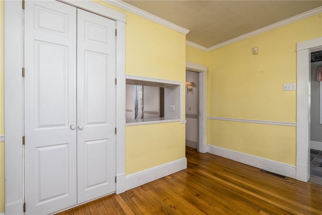 1741 Ridgewood Dr, Washington, PA 15301