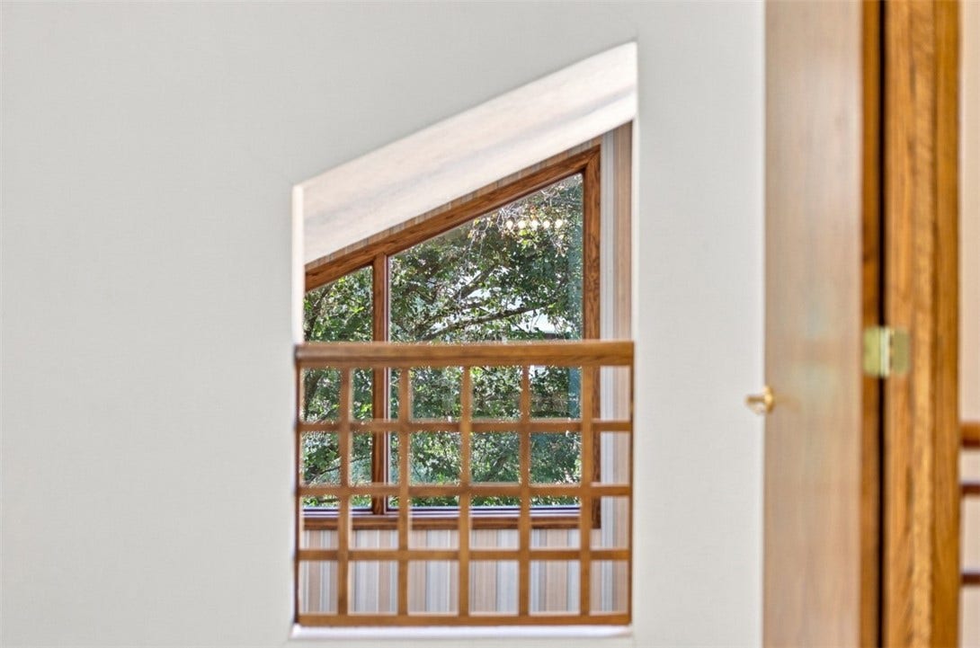 4282 Forest Glen Dr, Allison Park, PA 15101 So many interesting features in this home!