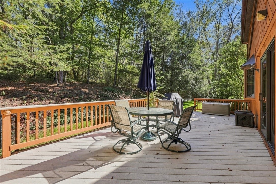 4282 Forest Glen Dr, Allison Park, PA 15101 There is so much privacy in the back yard!