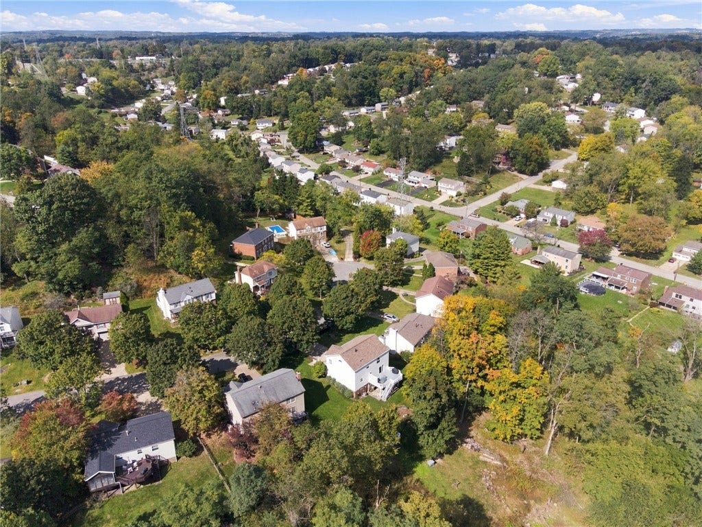 140 Slatewood Ct, Bethel Park, PA 15102 140 Slatewood Ct, Bethel Park, PA 15102
