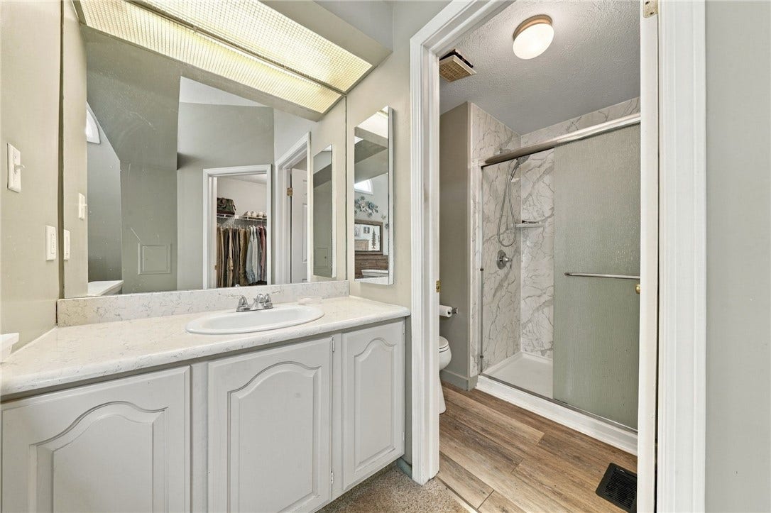 140 Slatewood Ct, Bethel Park, PA 15102 140 Slatewood Ct, Bethel Park, PA 15102