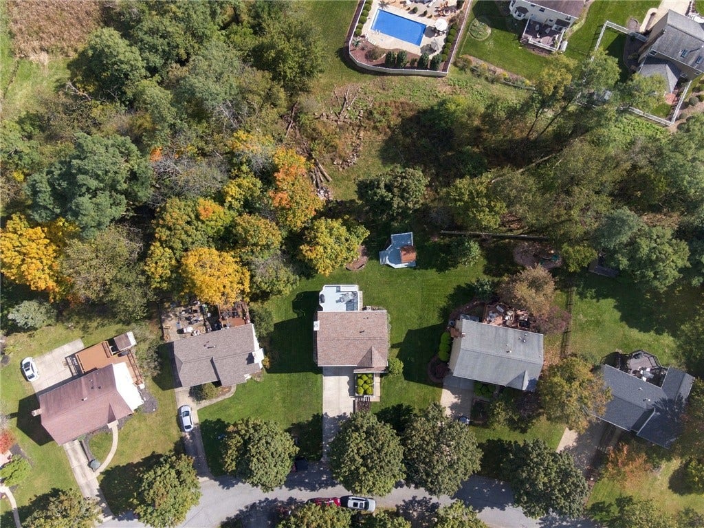 140 Slatewood Ct, Bethel Park, PA 15102 140 Slatewood Ct, Bethel Park, PA 15102