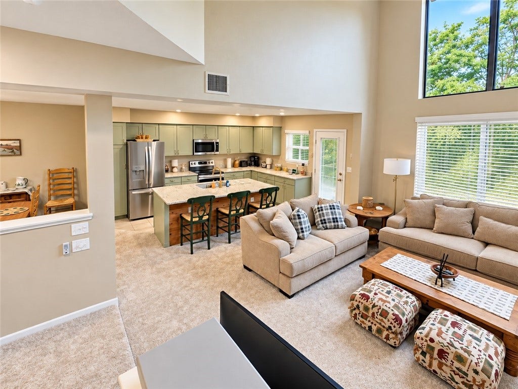 9064 Aspen Dr, Champion, PA 15622 9064 Aspen Dr, Champion, PA 15622