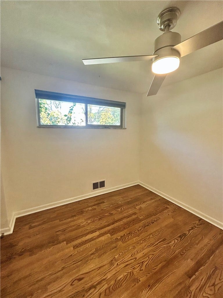 3037 Greenwald Rd, Bethel Park, PA 15102