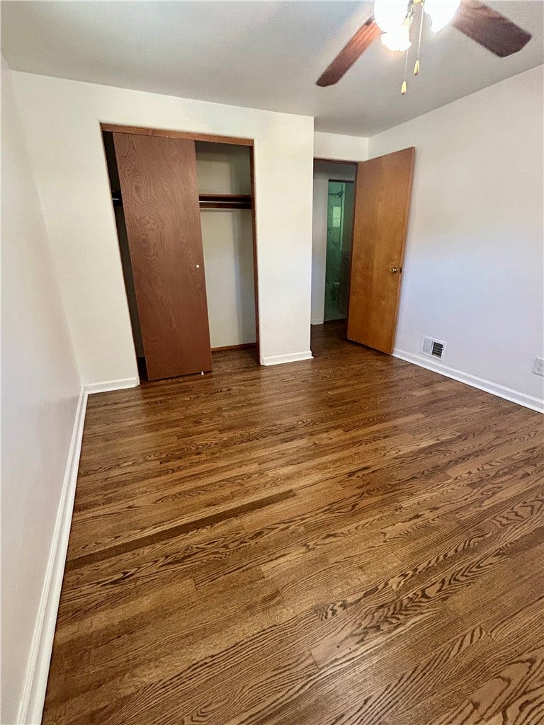 3037 Greenwald Rd, Bethel Park, PA 15102