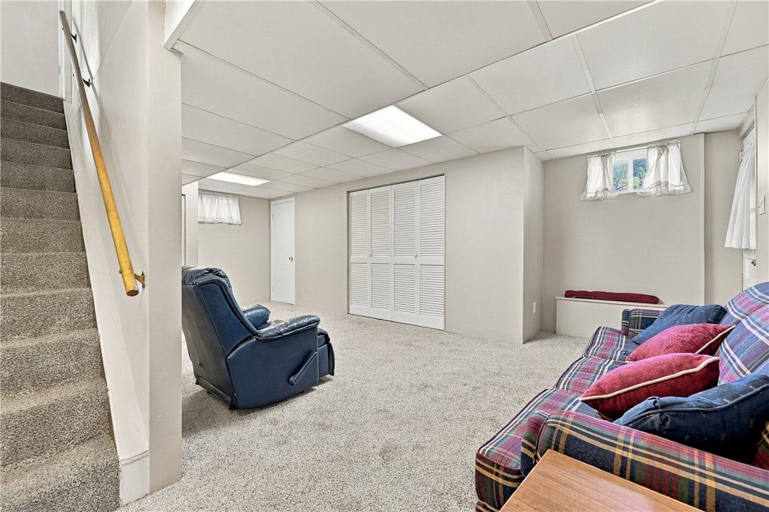 922 MAPLEWOOD DRIVE, Pittsburgh, PA 15234 922 MAPLEWOOD DRIVE, Pittsburgh, PA 15234