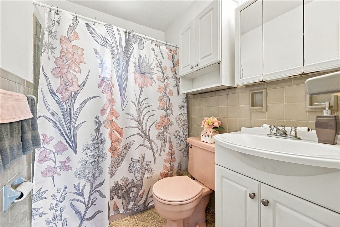 922 MAPLEWOOD DRIVE, Pittsburgh, PA 15234 922 MAPLEWOOD DRIVE, Pittsburgh, PA 15234