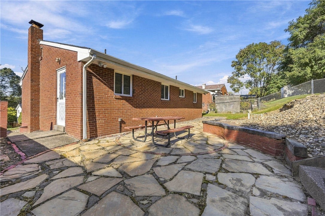 922 MAPLEWOOD DRIVE, Pittsburgh, PA 15234 922 MAPLEWOOD DRIVE, Pittsburgh, PA 15234