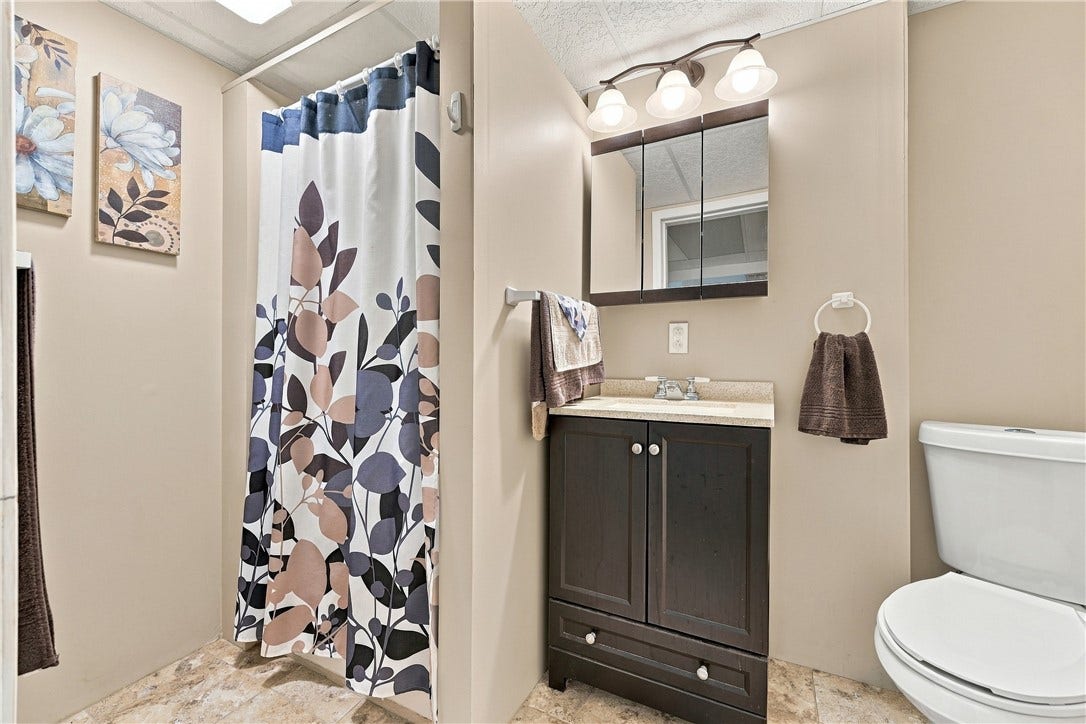 922 MAPLEWOOD DRIVE, Pittsburgh, PA 15234 922 MAPLEWOOD DRIVE, Pittsburgh, PA 15234
