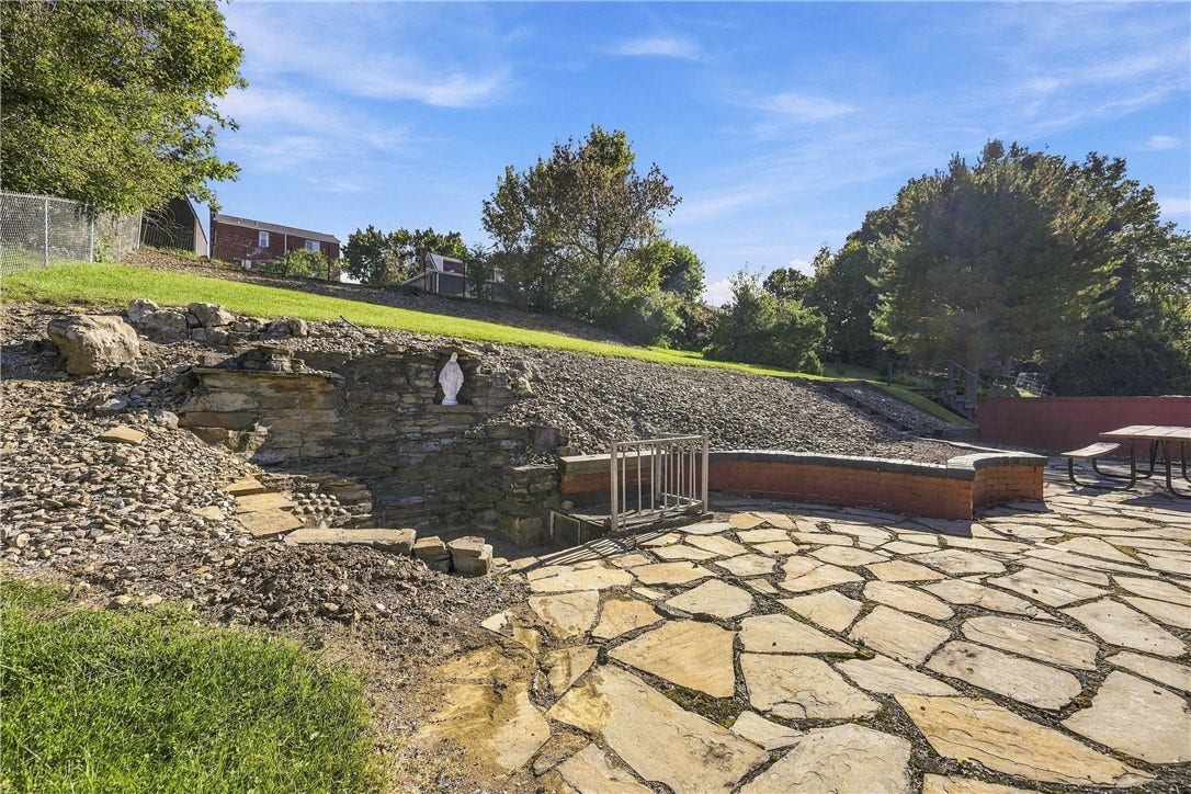 922 MAPLEWOOD DRIVE, Pittsburgh, PA 15234 922 MAPLEWOOD DRIVE, Pittsburgh, PA 15234