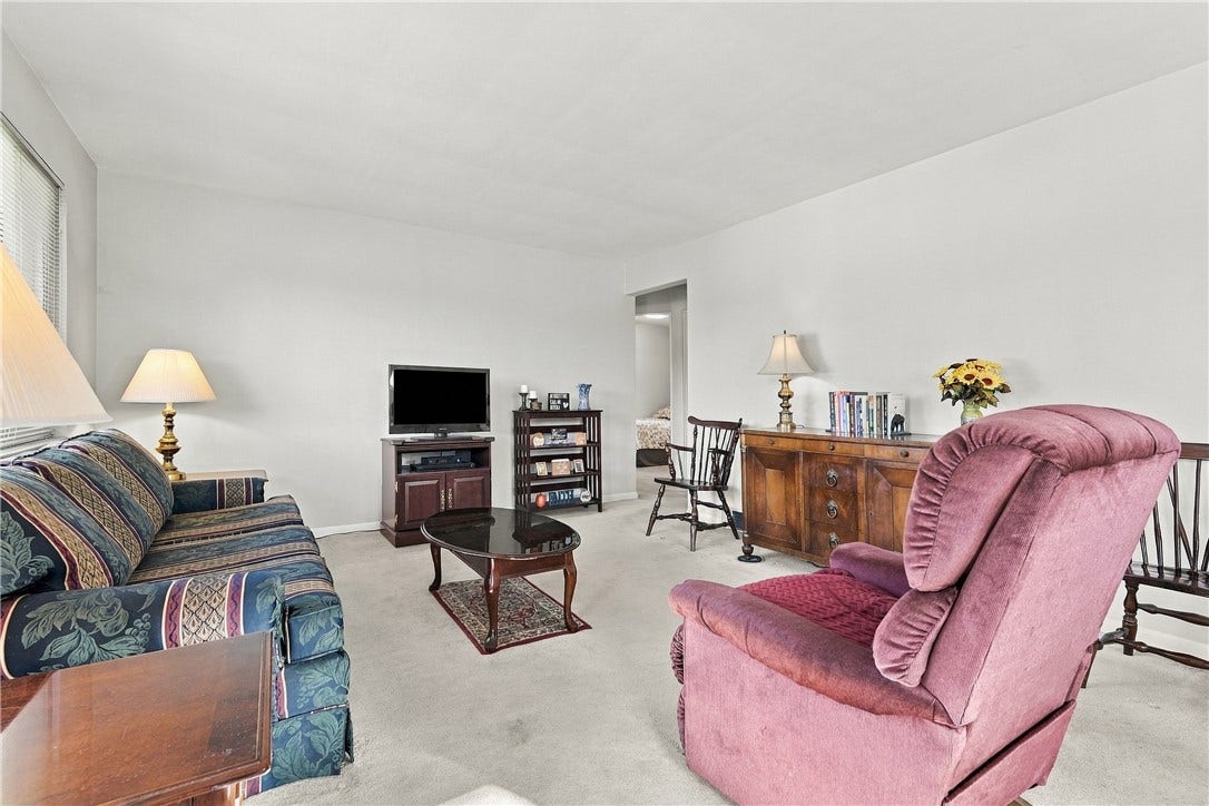 922 MAPLEWOOD DRIVE, Pittsburgh, PA 15234 922 MAPLEWOOD DRIVE, Pittsburgh, PA 15234