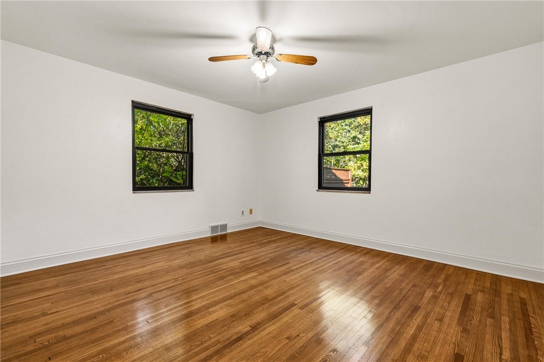 6 Robb Hollow Rd, Pittsburgh, PA 15243