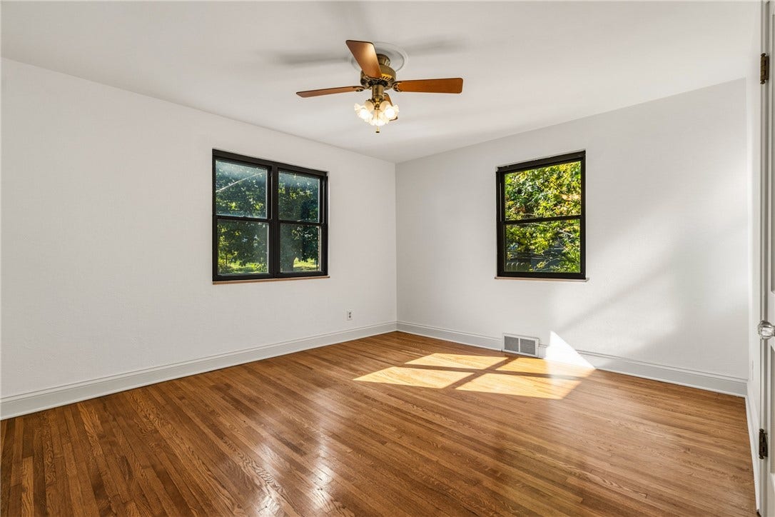 6 Robb Hollow Rd, Pittsburgh, PA 15243