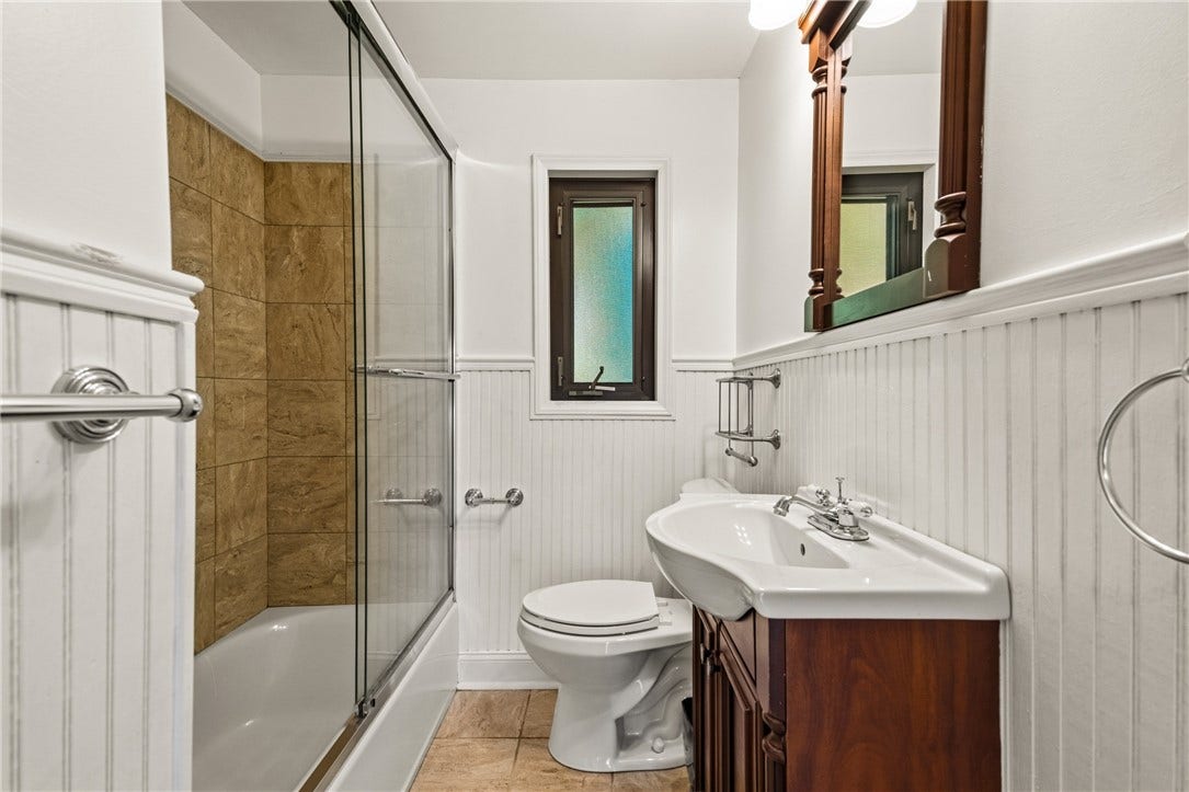 6 Robb Hollow Rd, Pittsburgh, PA 15243