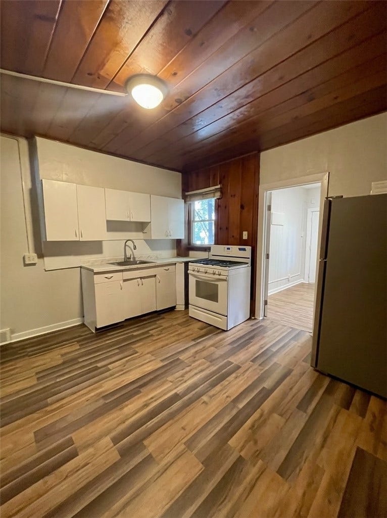 226 Flowers Ave, Pittsburgh, PA 15207 226 Flowers Ave, Pittsburgh, PA 15207