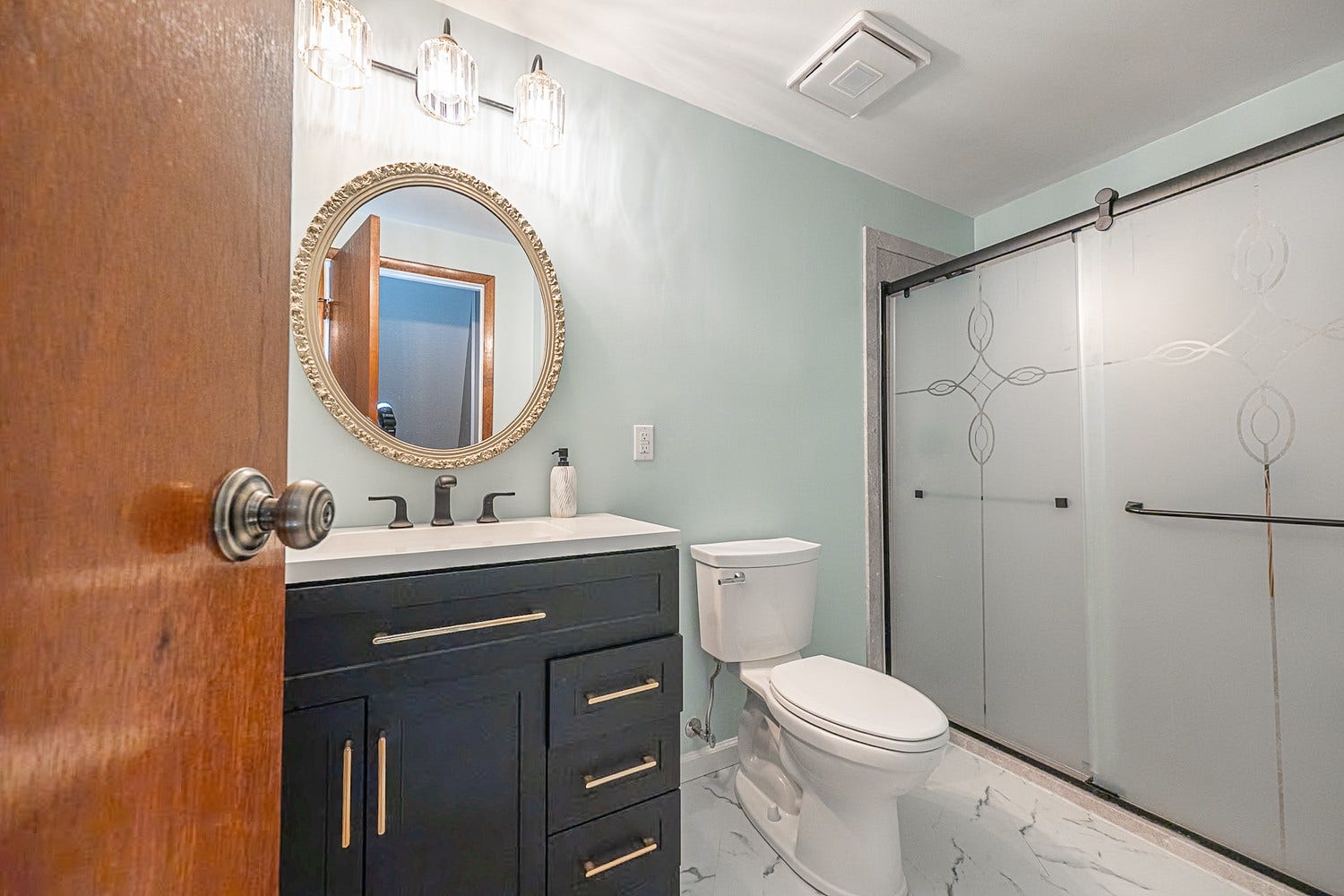 2415 Sapling Street, Glenshaw, PA 15116