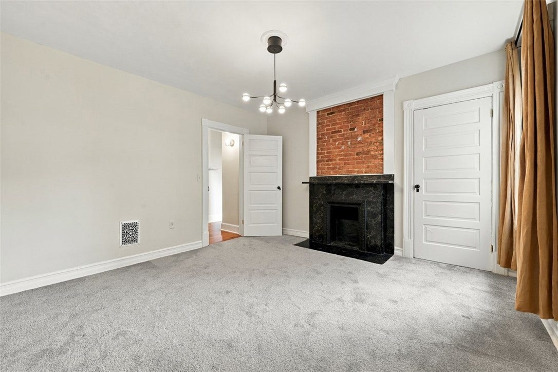 123 4th Street, Pittsburgh, PA 15215 Spacious bedroom with Overhead lighting a large windows