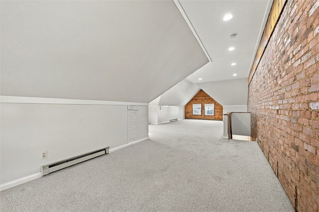 123 4th Street, Pittsburgh, PA 15215 Third Floor with multiple possibilities for bedroom, playroom, office and more!