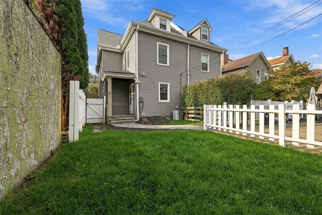 123 4th Street, Pittsburgh, PA 15215 123 4th Street, Pittsburgh, PA 15215