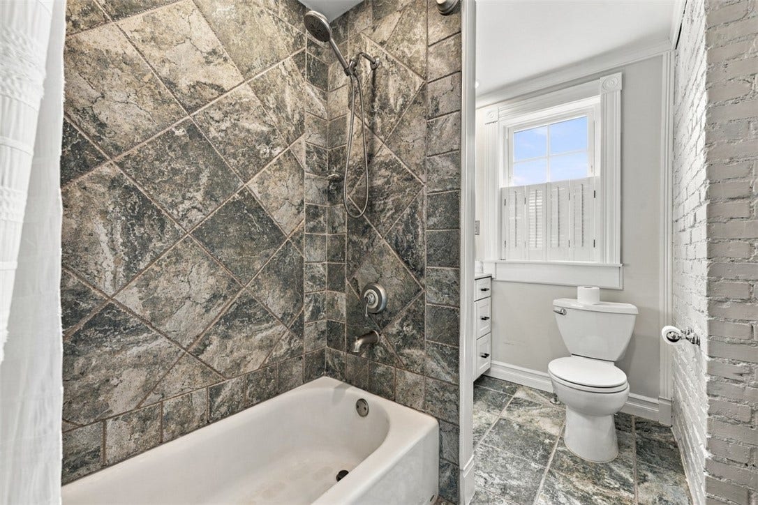 123 4th Street, Pittsburgh, PA 15215 123 4th Street, Pittsburgh, PA 15215