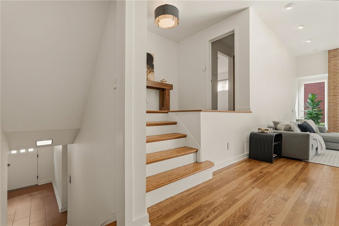 7135 Roycrest Place, Pittsburgh, PA 15208 7135 Roycrest Place, Pittsburgh, PA 15208