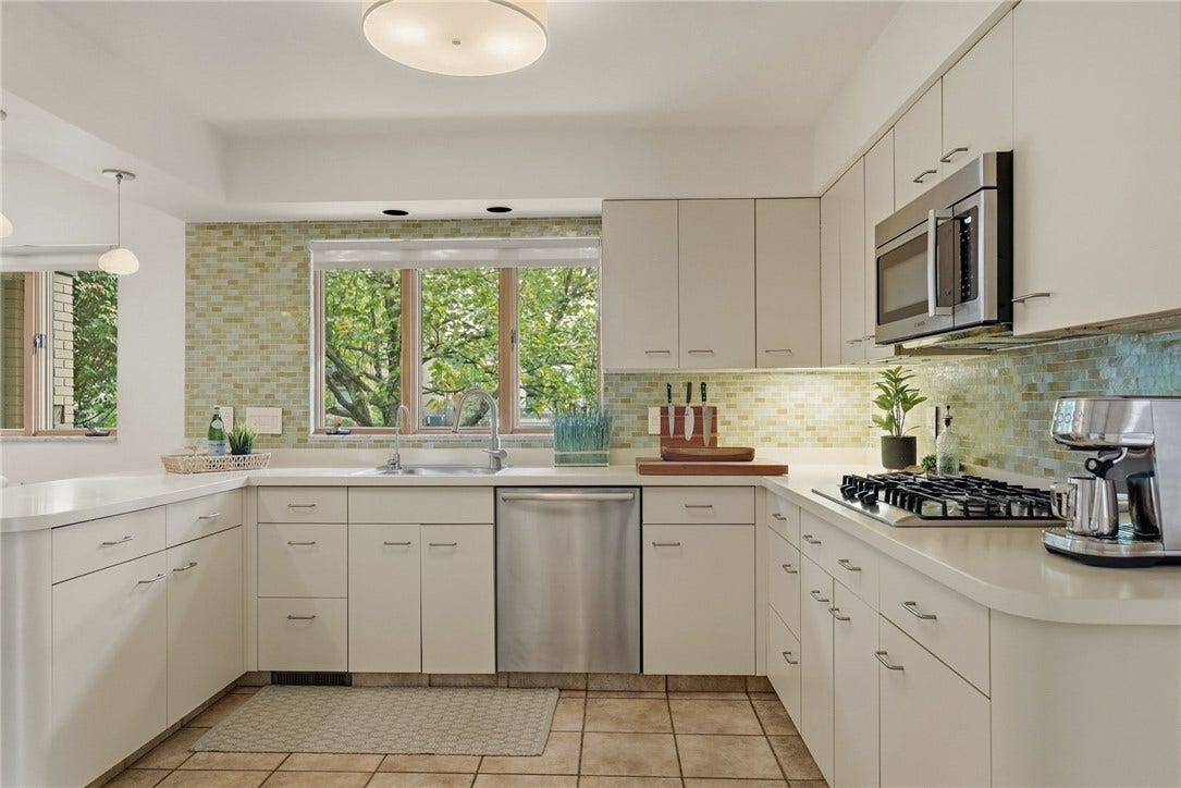 7135 Roycrest Place, Pittsburgh, PA 15208 7135 Roycrest Place, Pittsburgh, PA 15208