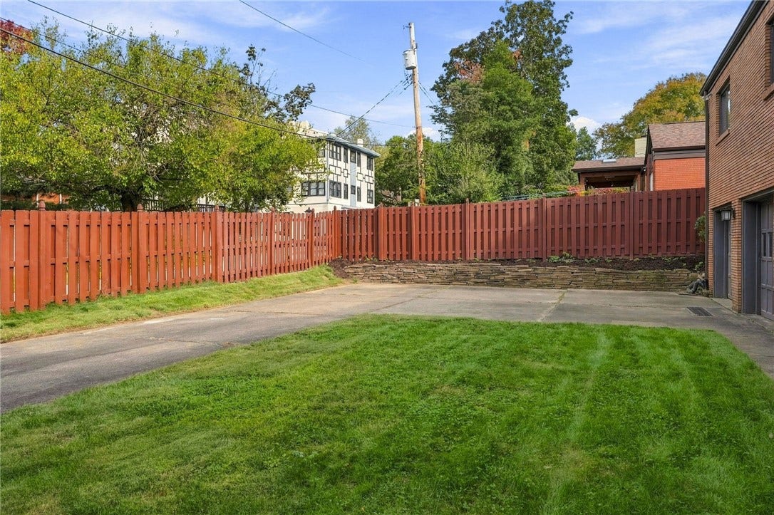 7135 Roycrest Place, Pittsburgh, PA 15208 7135 Roycrest Place, Pittsburgh, PA 15208
