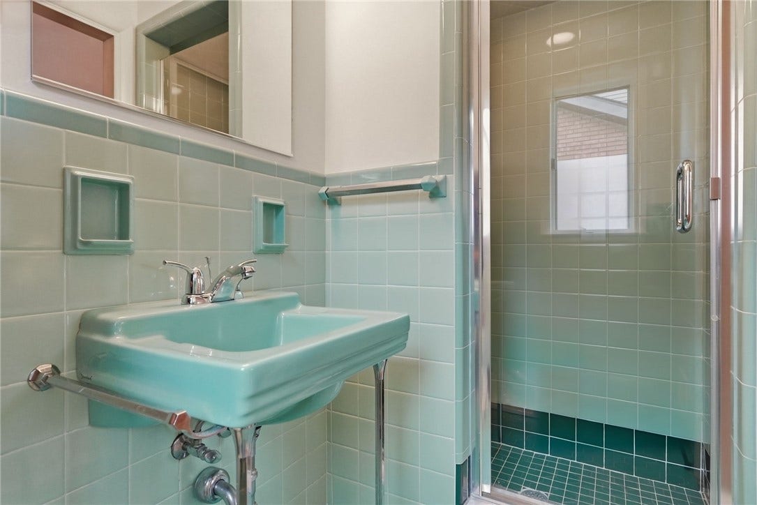 7135 Roycrest Place, Pittsburgh, PA 15208 7135 Roycrest Place, Pittsburgh, PA 15208