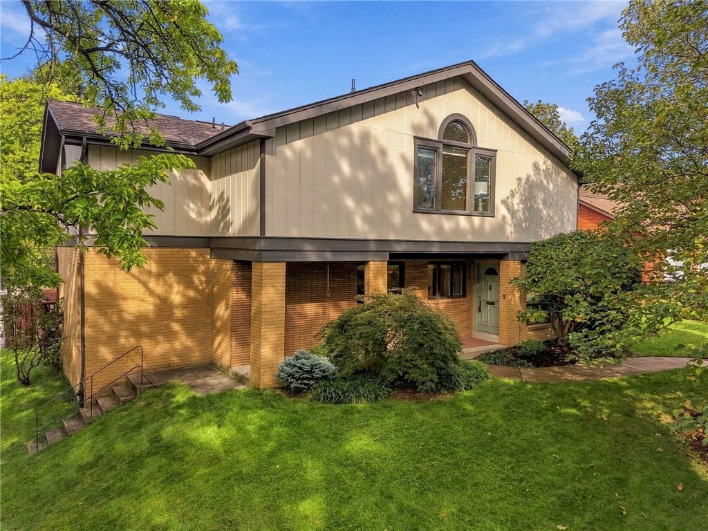 7135 Roycrest Place, Pittsburgh, PA 15208 7135 Roycrest Place, Pittsburgh, PA 15208