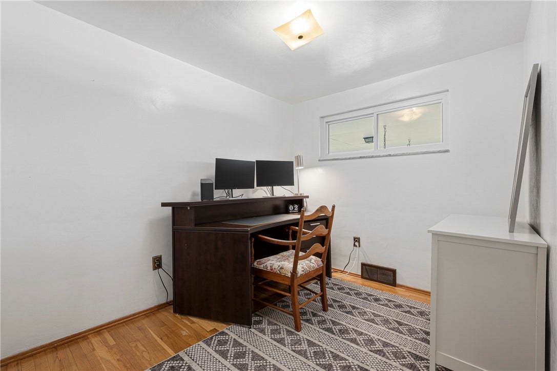 22 Highbury Rd, Cheswick, PA 15024 Currently being used as office