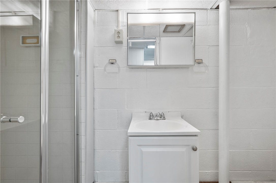 22 Highbury Rd, Cheswick, PA 15024 22 Highbury Rd, Cheswick, PA 15024
