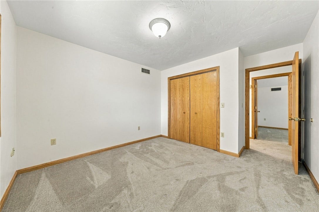 909 CLAYTON DR, Greensburg, PA 15601 909 CLAYTON DR, Greensburg, PA 15601