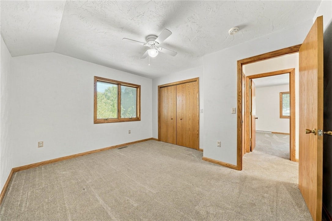 909 CLAYTON DR, Greensburg, PA 15601 909 CLAYTON DR, Greensburg, PA 15601
