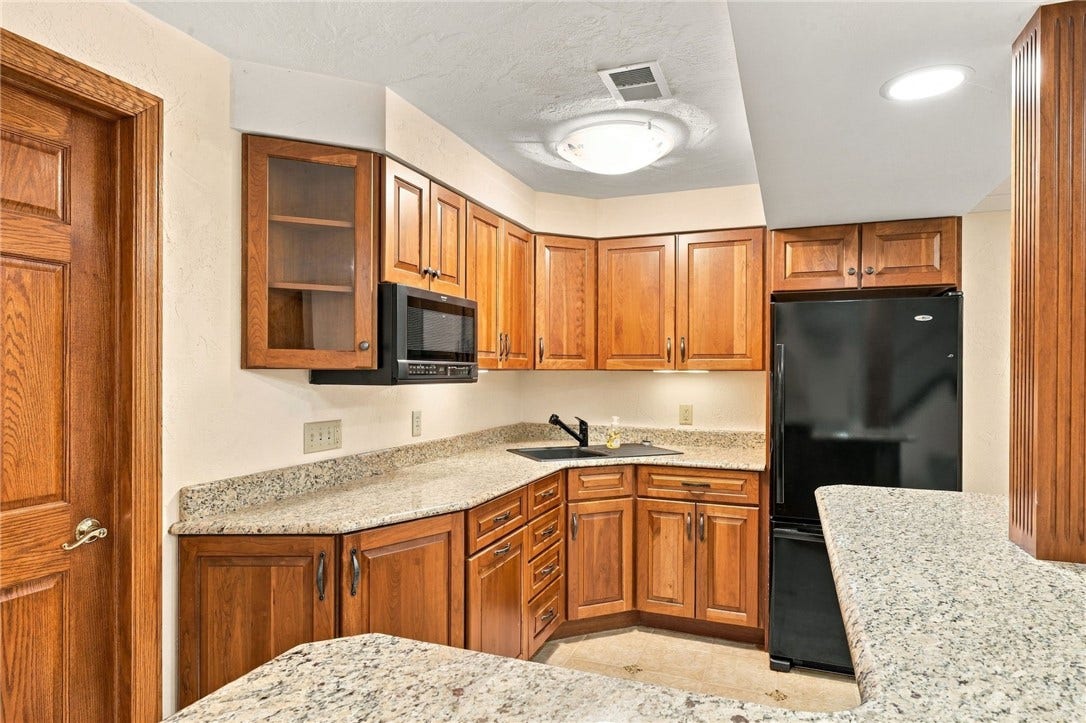 909 CLAYTON DR, Greensburg, PA 15601 909 CLAYTON DR, Greensburg, PA 15601