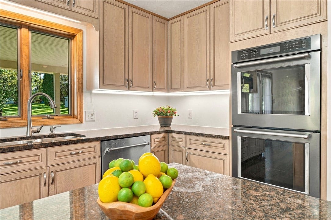 909 CLAYTON DR, Greensburg, PA 15601 909 CLAYTON DR, Greensburg, PA 15601