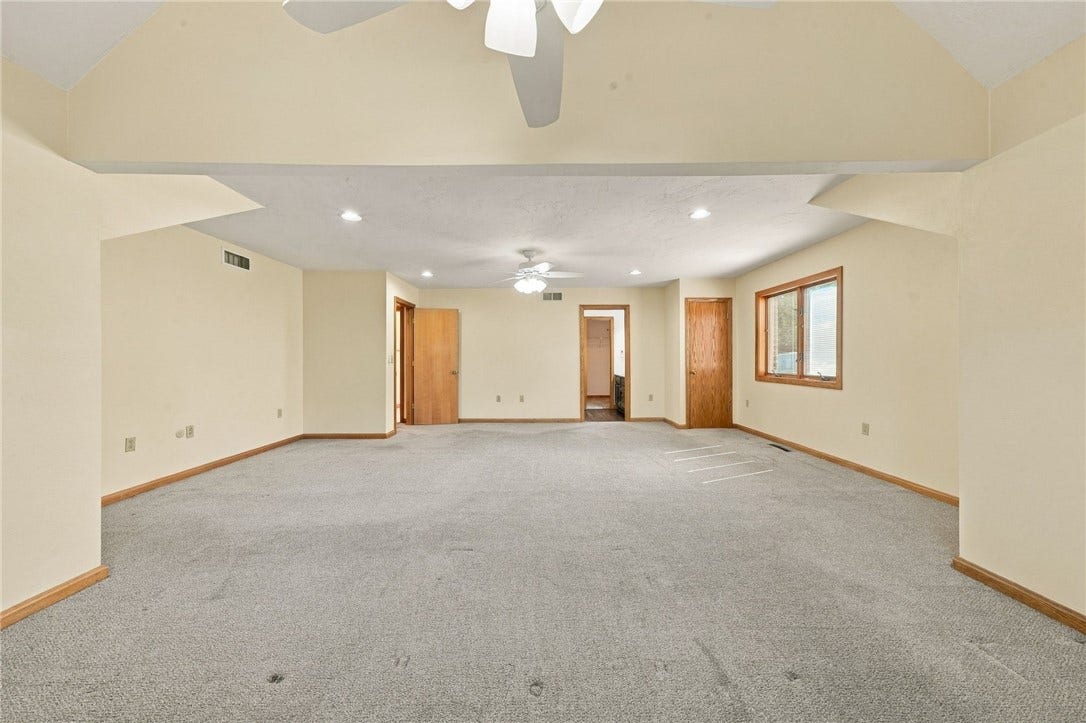 909 CLAYTON DR, Greensburg, PA 15601 909 CLAYTON DR, Greensburg, PA 15601