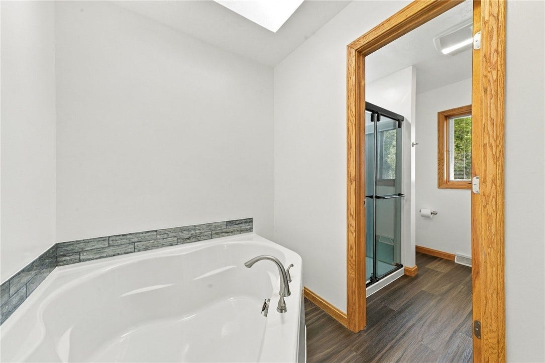 909 CLAYTON DR, Greensburg, PA 15601 909 CLAYTON DR, Greensburg, PA 15601