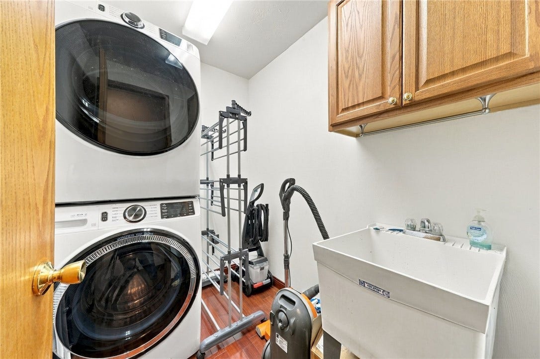 909 CLAYTON DR, Greensburg, PA 15601 909 CLAYTON DR, Greensburg, PA 15601