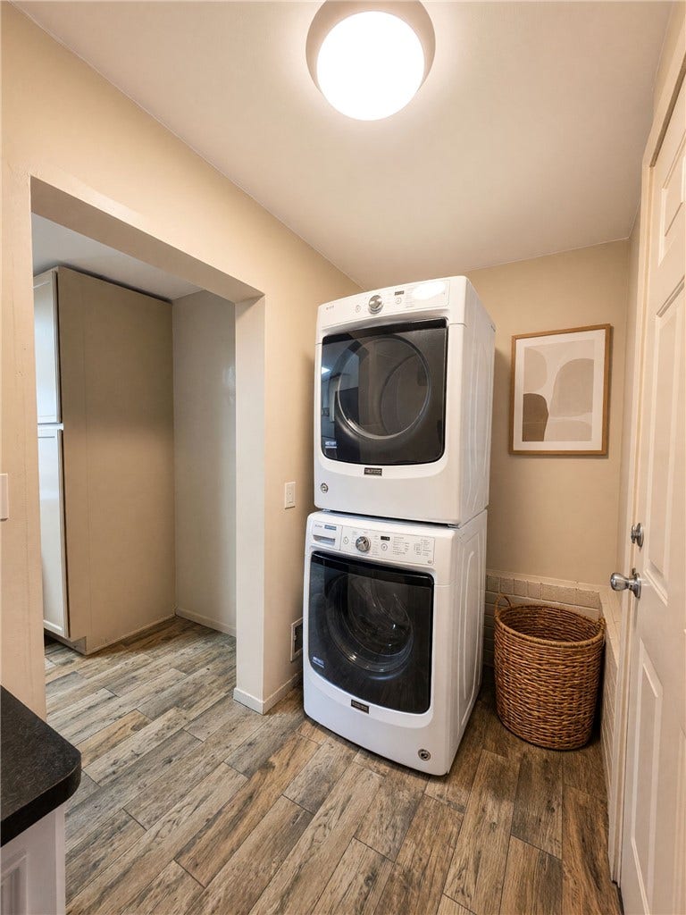 1520 1/2 4th Ave, Coraopolis, PA 15108 1520 1/2 4th Ave, Coraopolis, PA 15108