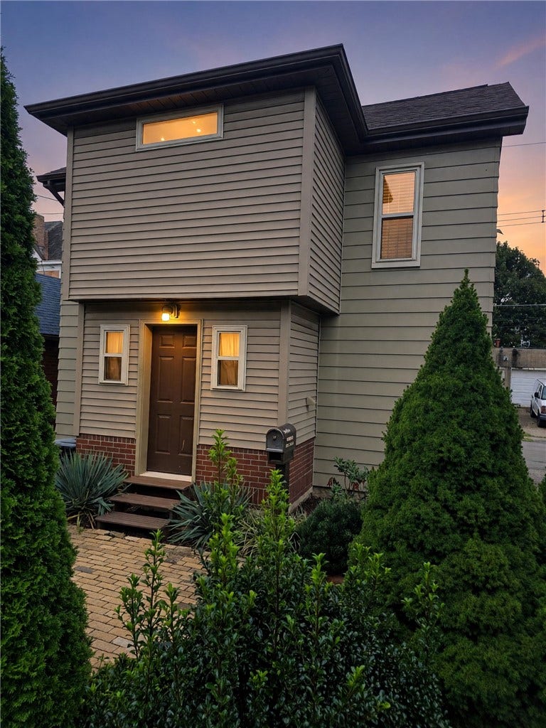 1520 1/2 4th Ave, Coraopolis, PA 15108 1520 1/2 4th Ave, Coraopolis, PA 15108