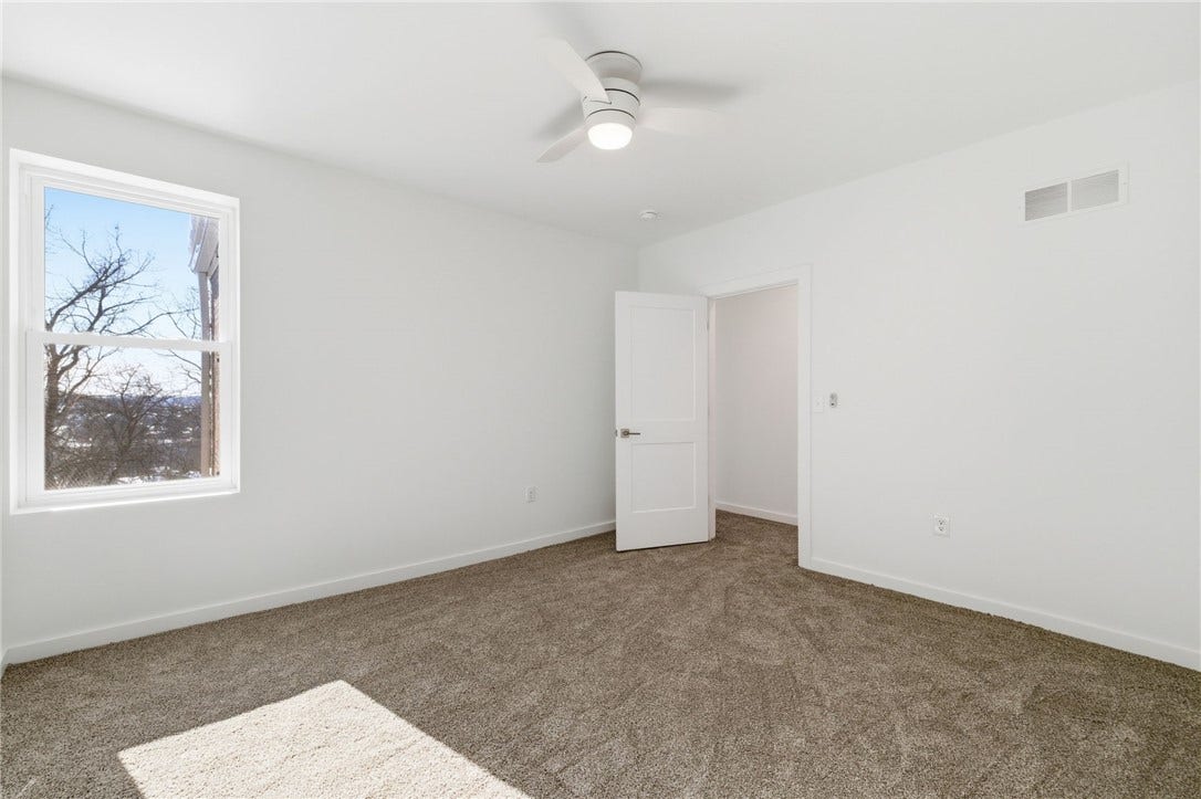 125 Hawkins Ave, Pittsburgh, PA 15214