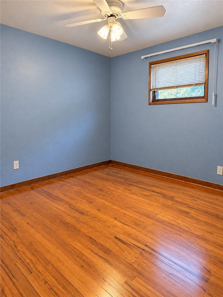 3344 Sycamore Dr, Pittsburgh, PA 15234