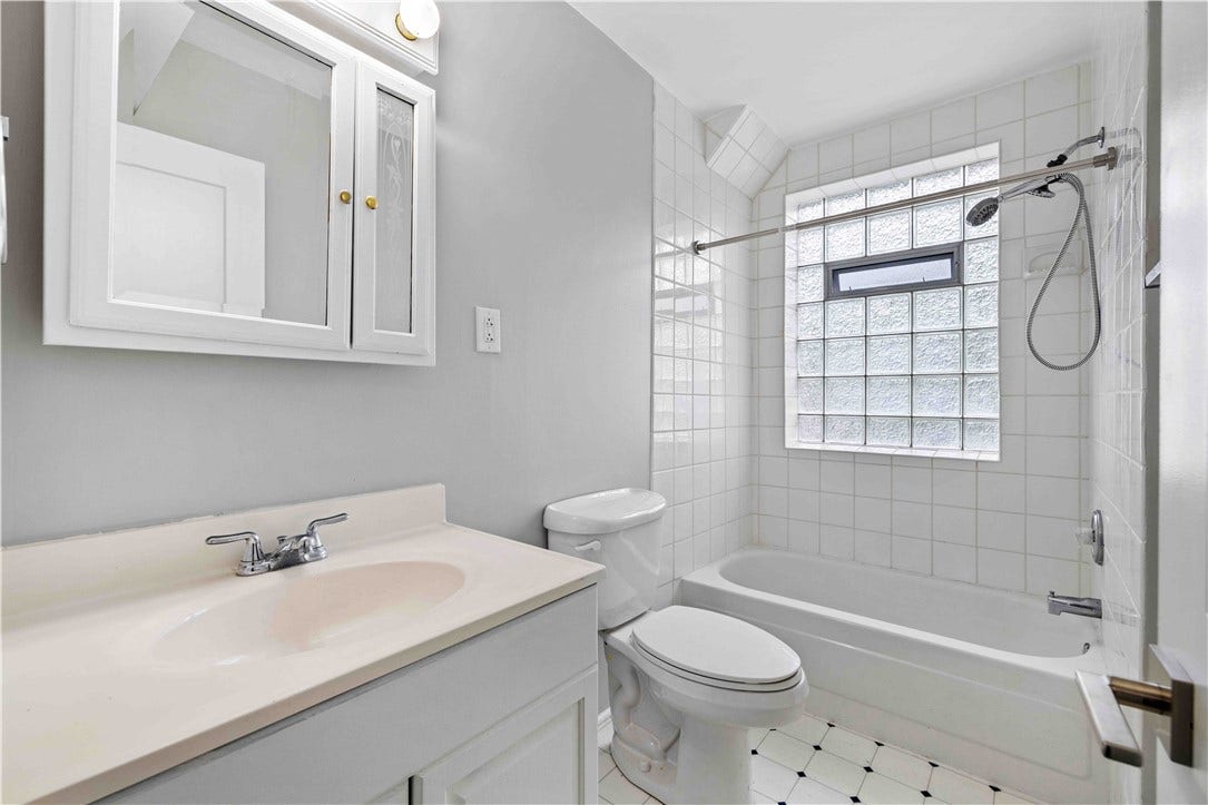 237 Glen Caladh St., Pittsburgh, PA 15207 237 Glen Caladh St., Pittsburgh, PA 15207