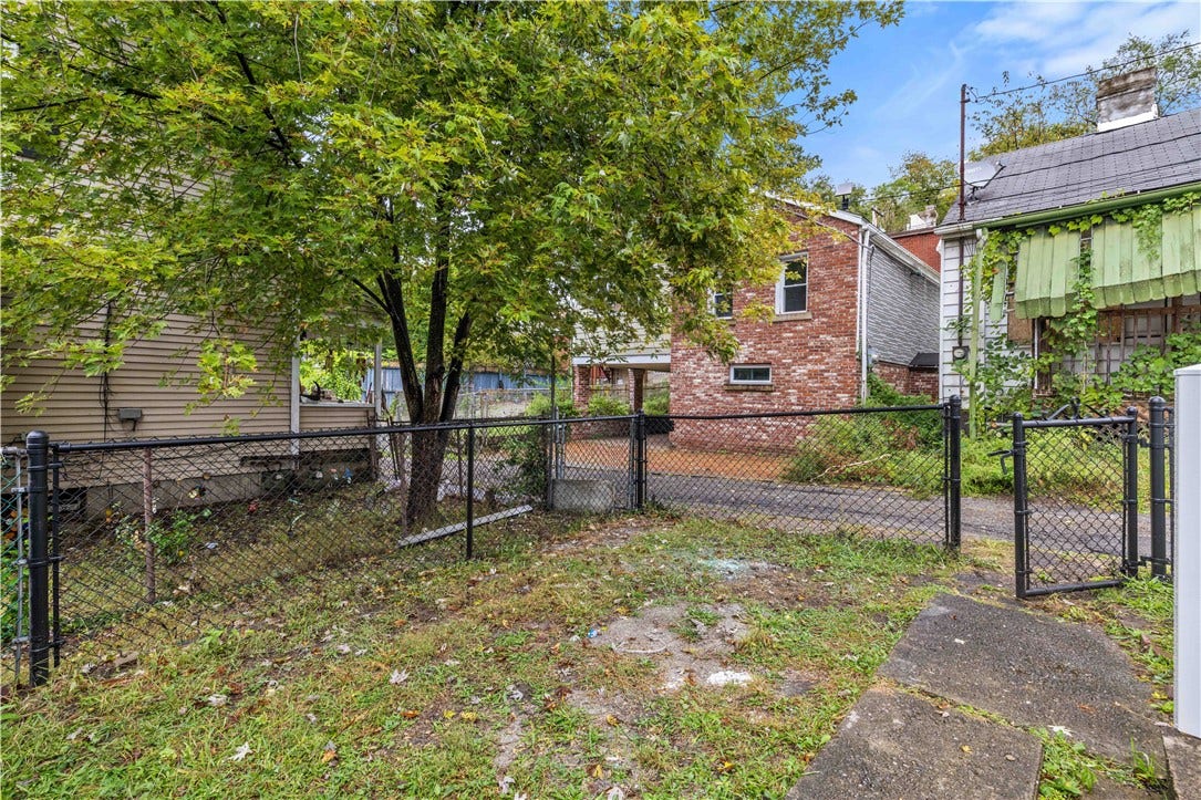 237 Glen Caladh St., Pittsburgh, PA 15207 237 Glen Caladh St., Pittsburgh, PA 15207