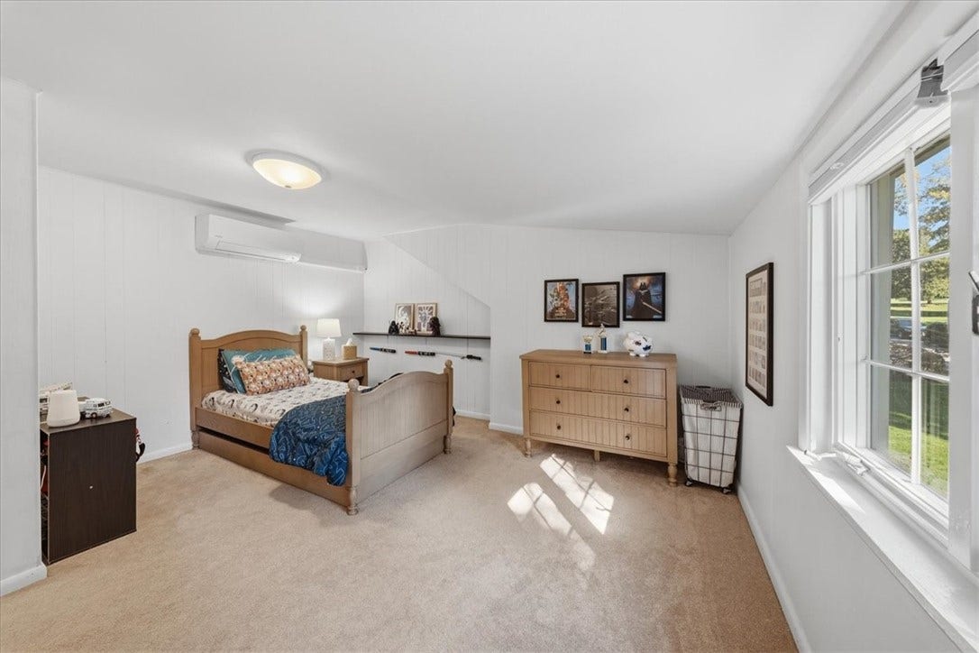 9735 Mccutcheon Ave, Pittsburgh, PA 15237 9735 Mccutcheon Ave, Pittsburgh, PA 15237