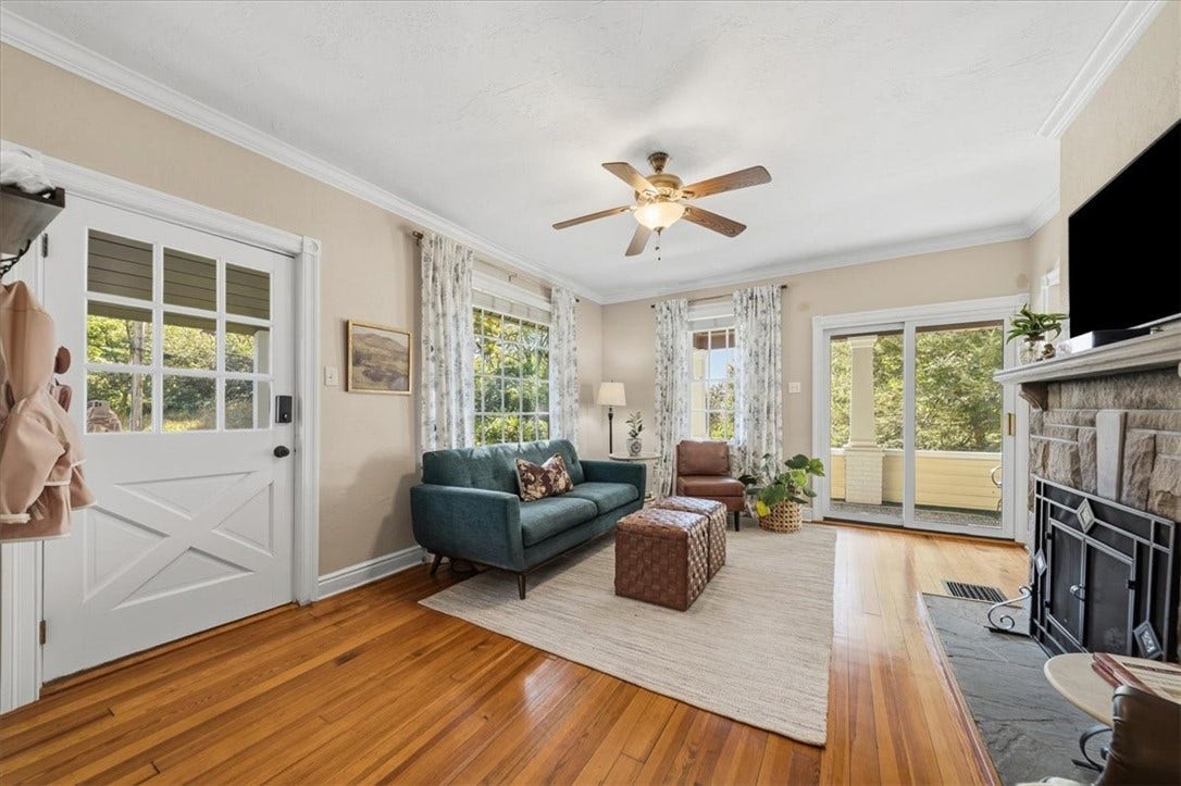 9735 Mccutcheon Ave, Pittsburgh, PA 15237 9735 Mccutcheon Ave, Pittsburgh, PA 15237