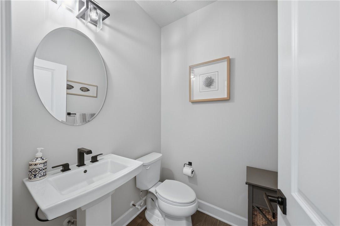 325 Crest Ln, Mars, PA 16046