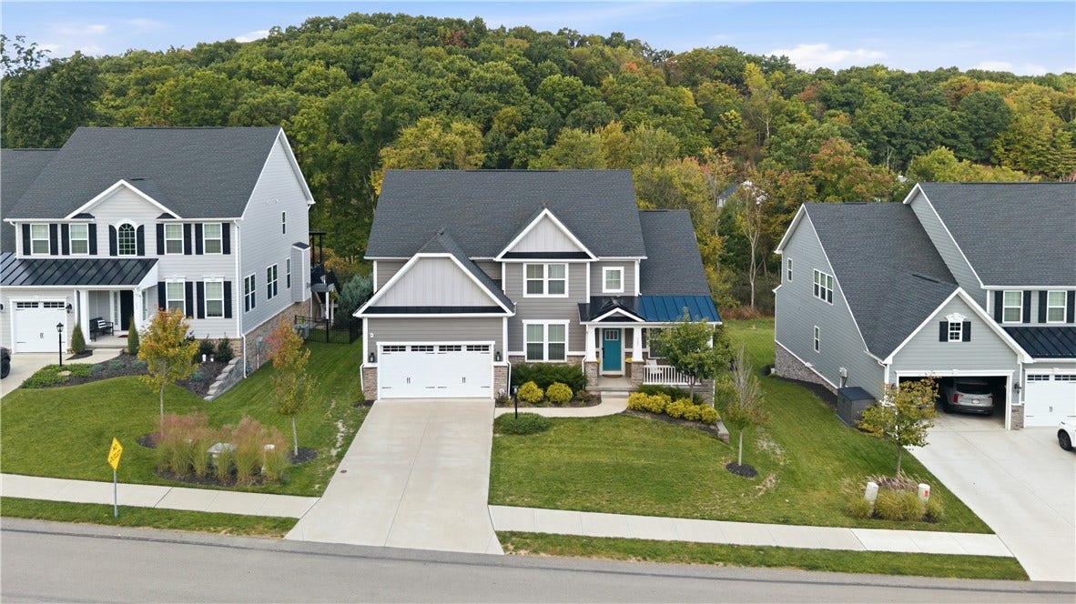 325 Crest Ln, Mars, PA 16046