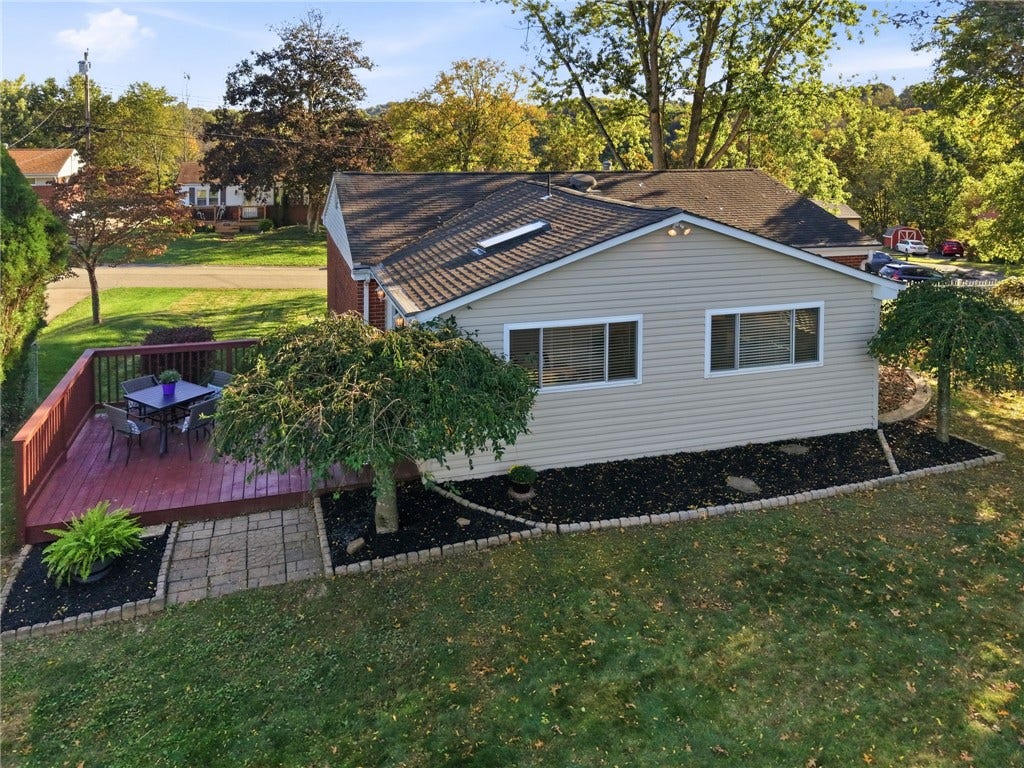 4052 Crestwood Drive, Gibsonia, PA 15044 4052 Crestwood Drive, Gibsonia, PA 15044